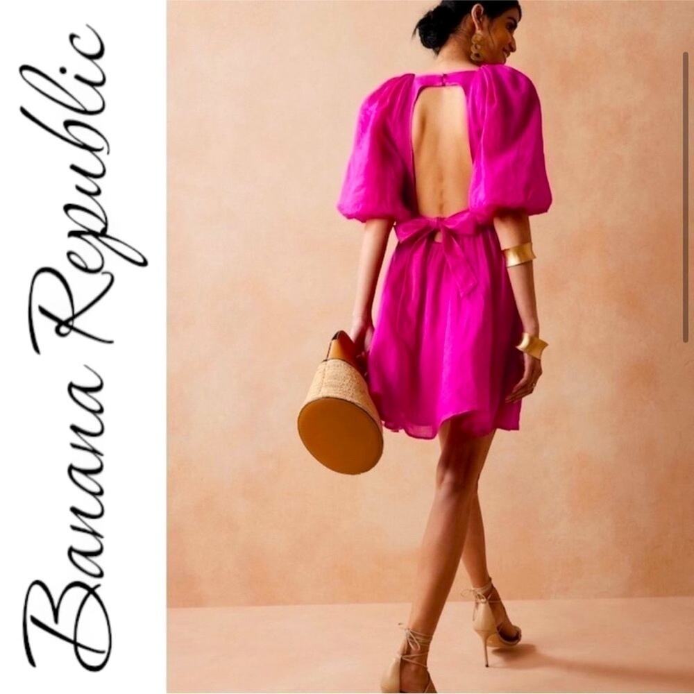 NWT Banana Republic Ramie Open Back
(NWT Mini Dress In Dark Magenta, Size XS)